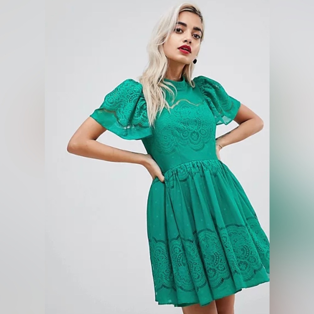 NWT- Gorgeous green Asos puff sleeve dress